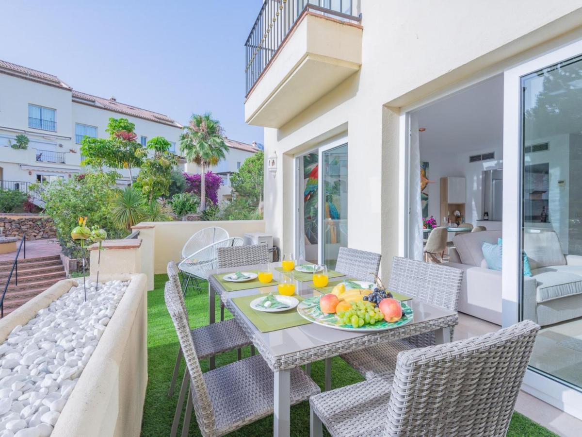 Vacation I Los Pinos, Elegant And Bright Townhouse, The Family Golf Getaway, 5 Minutes From Puerto Banus, Security Night Time Appartement